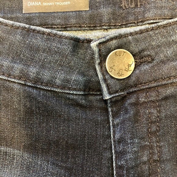 Diana Women’s Jeans Size: 4 - Picture 2 of 5